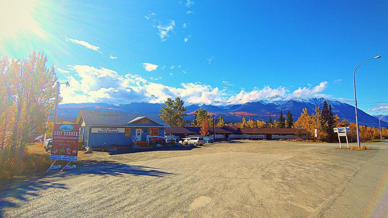 Cozy Corner Motel & Restaurant Хейнс Джънкшън Екстериор снимка