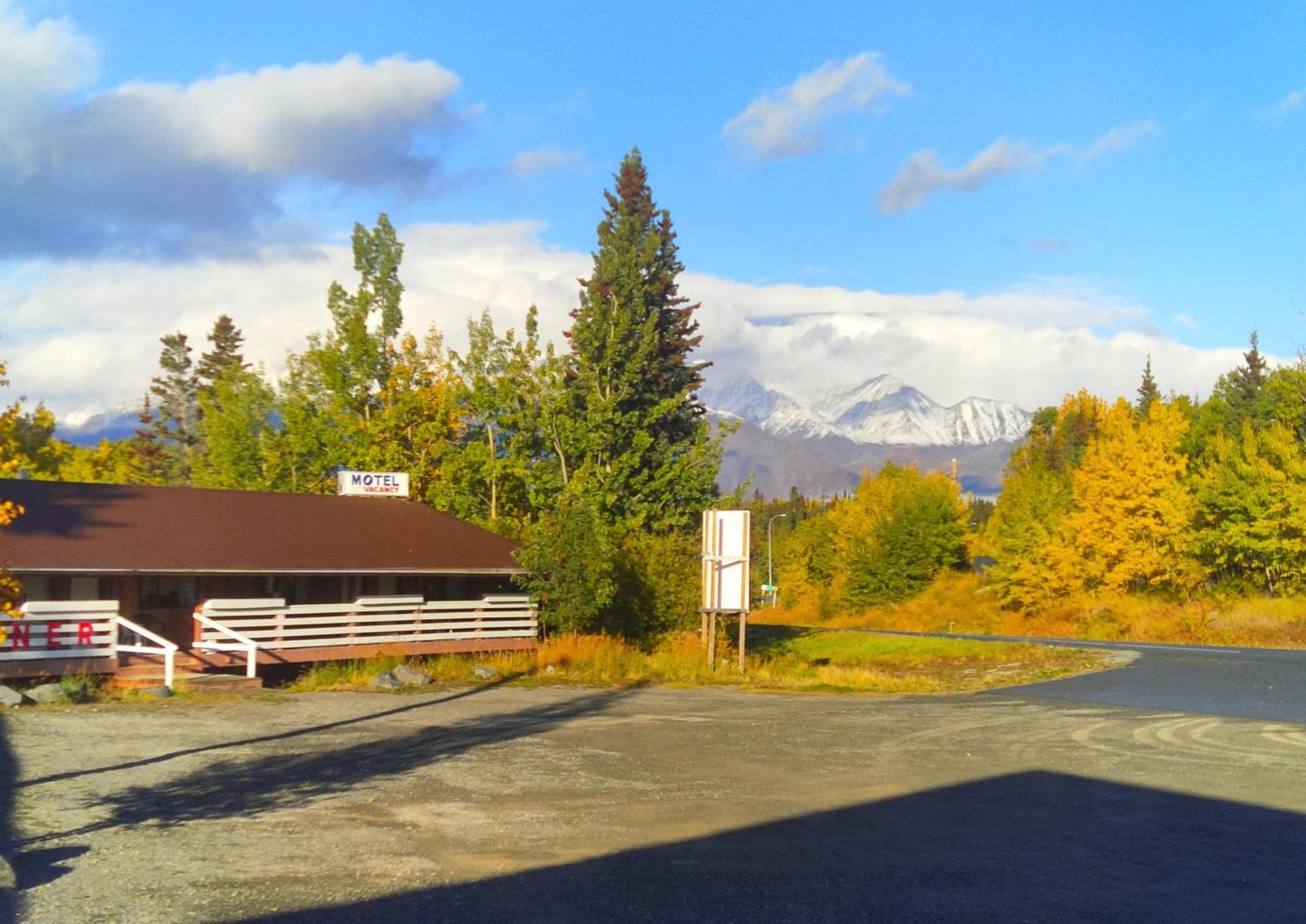 Cozy Corner Motel & Restaurant Хейнс Джънкшън Екстериор снимка