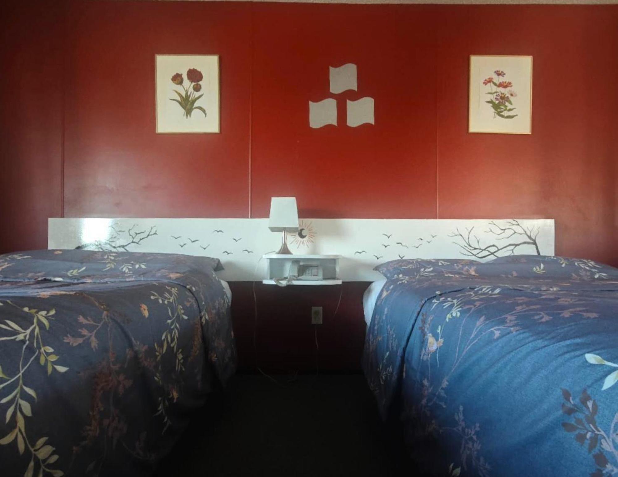 Cozy Corner Motel & Restaurant Хейнс Джънкшън Екстериор снимка
