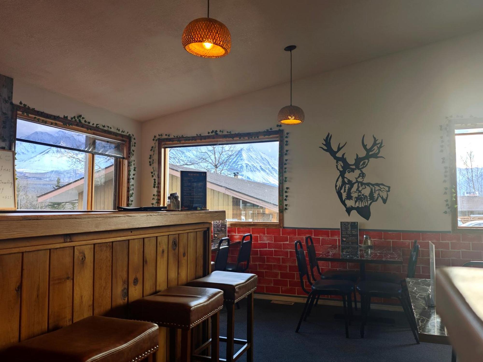 Cozy Corner Motel & Restaurant Хейнс Джънкшън Екстериор снимка